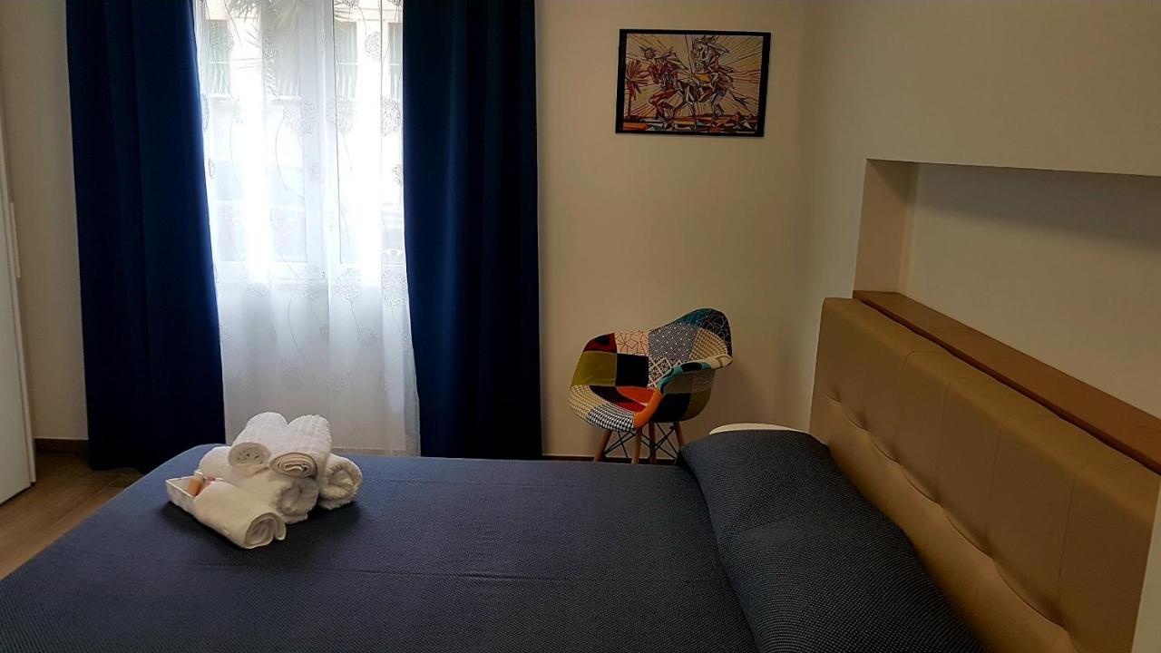 Monelia Acomodação com café da manhã Reggio di Calabria Exterior foto