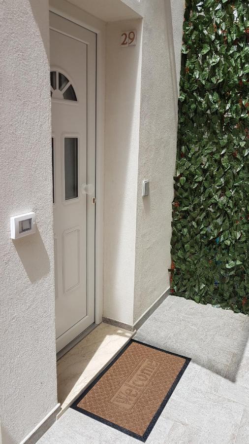 Monelia Acomodação com café da manhã Reggio di Calabria Exterior foto